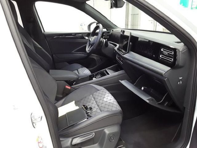 Volkswagen Tiguan R-Line Style eHybrid