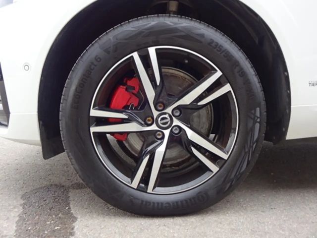 Volvo XC60 AWD R-Design