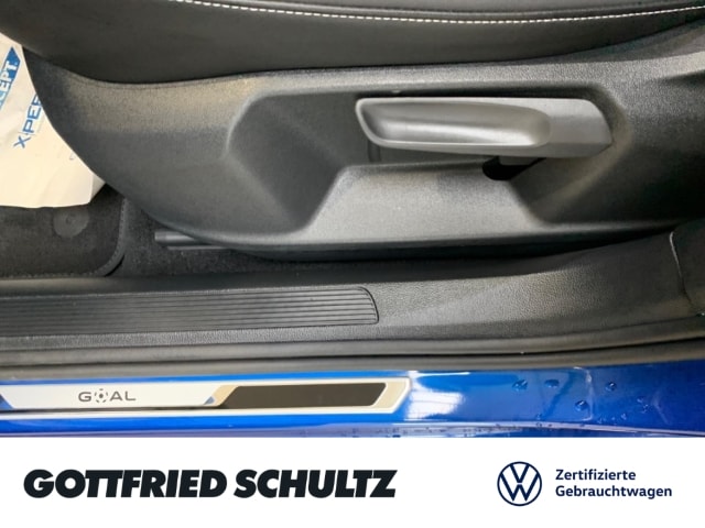 Volkswagen T-Roc T-Roc GOAL TSI SITZHEIZUNG EINPARKHILFE NAVI LED