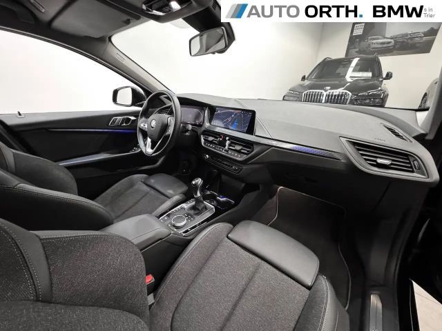 BMW 118 118i Sedan Sport Line