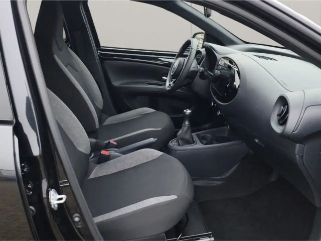 Toyota Aygo X Business Comfort Hatchback