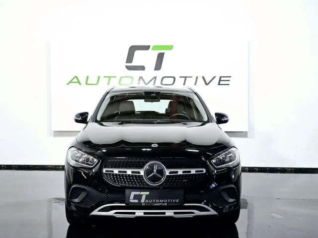 Mercedes-Benz GLA 180 Aut. *1 HAND
