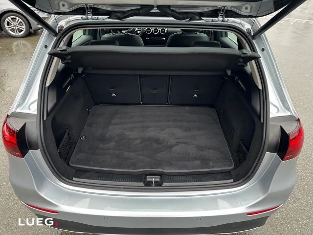 Mercedes-Benz B 200 Progressive Sedan