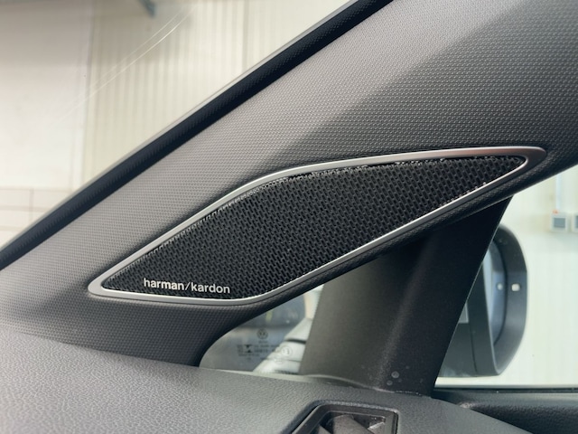 Volkswagen Golf 2.0 TSI DSG Golf VIII