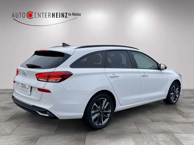 Hyundai i30 Advantage Hybrid