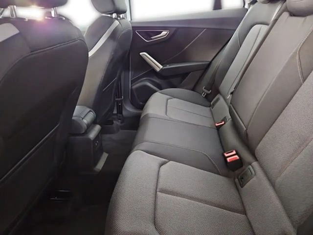 Audi Q2 AHK Assistenzpaket Schiebedach LED Einparkhil