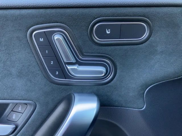 Mercedes-Benz A 180 AMG Line