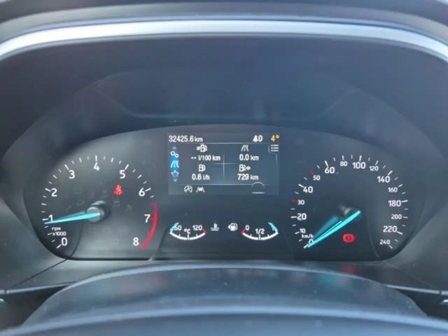 Ford Focus Cool & Connect EcoBoost Wagon