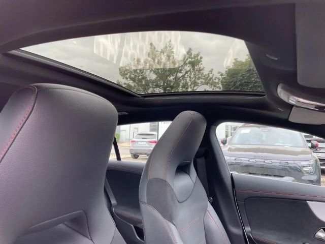 Mercedes-Benz CLA 200 AMG Line Shooting Brake