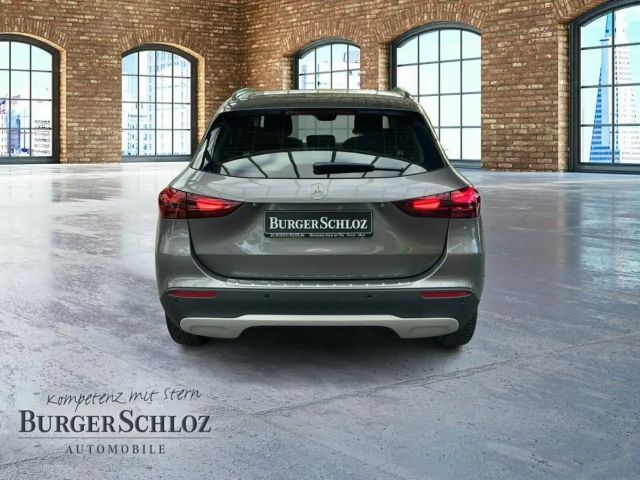 Mercedes-Benz GLA 180 Leder el.Heck KAM PDC SpurH Navi AUT