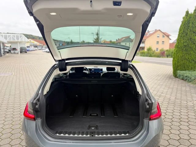 BMW 320 320d Touring xDrive