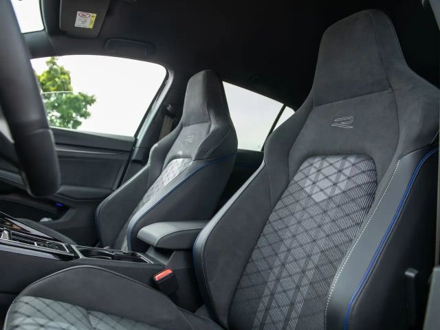 Volkswagen Golf DSG R-Line Style