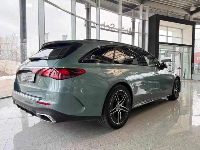 Mercedes-Benz E 300 AMG Line E 300 e