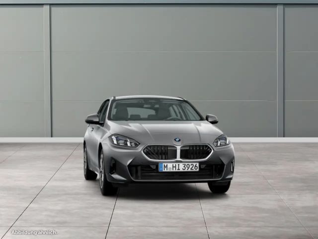 BMW 120 120i Sedan