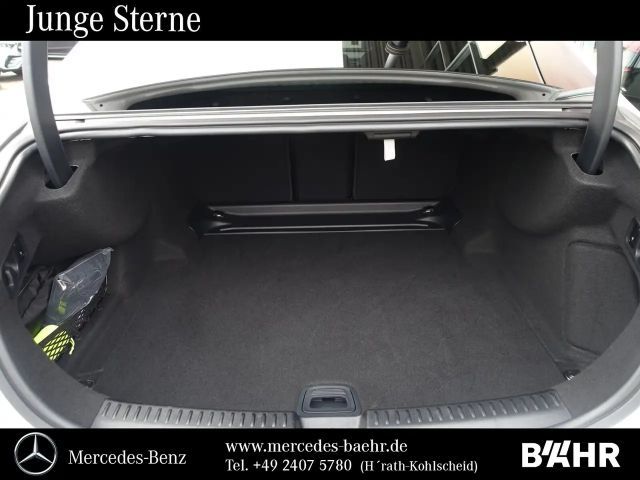 Mercedes-Benz E 200 AMG Line Sedan