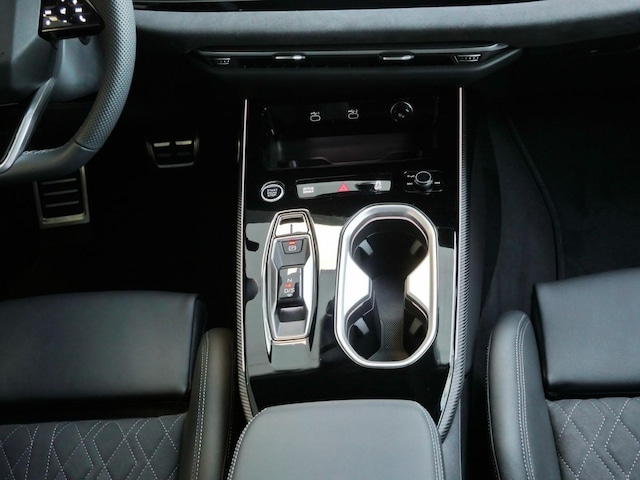 Audi A6 Avant Quattro S-Tronic