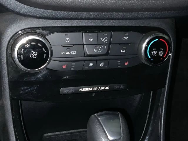 Ford Puma EcoBoost Titanium