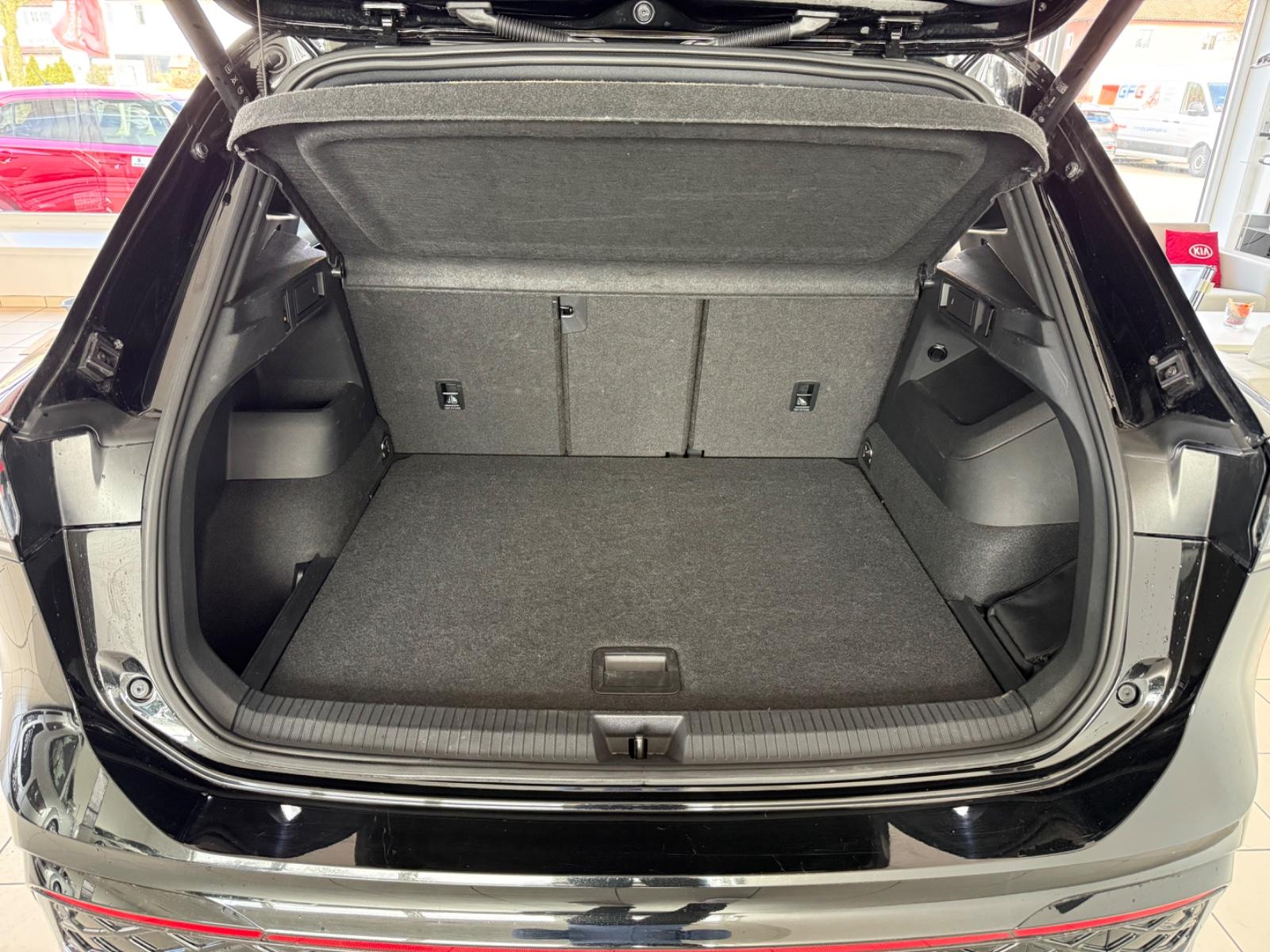 Volkswagen Tiguan 1.5 eTSI DSG IQ.Drive R-Line