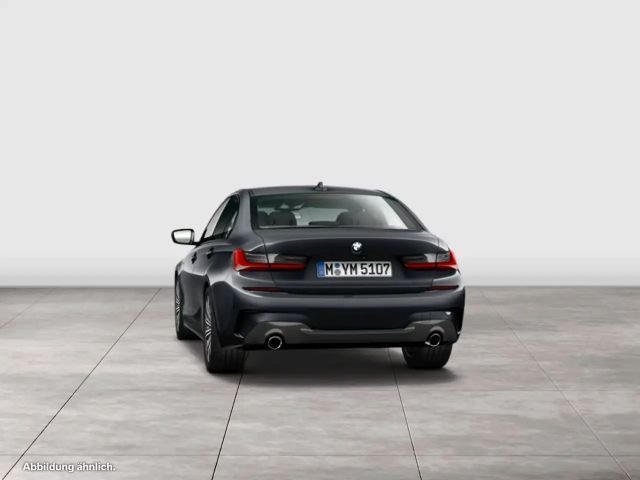 BMW 318 318i M-Sport Sedan