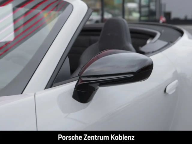 Porsche 992 Cabrio Carrera GTS