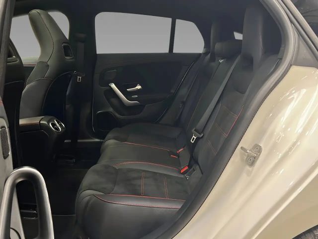 Mercedes-Benz CLA 200 AMG Line Shooting Brake