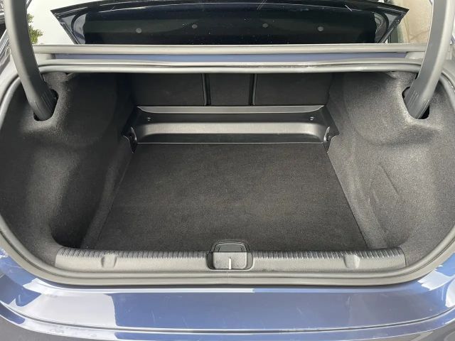 Mercedes-Benz EQE 350 Sedan