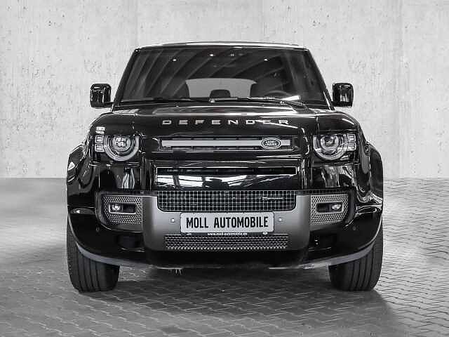 Land Rover Defender 110 Dynamic SE