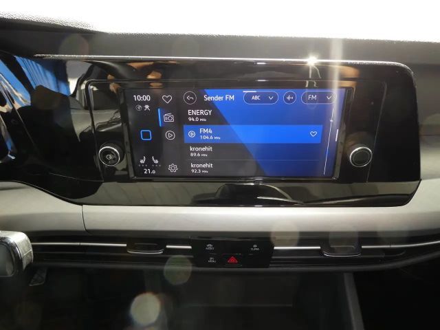 Volkswagen Golf Life Variant