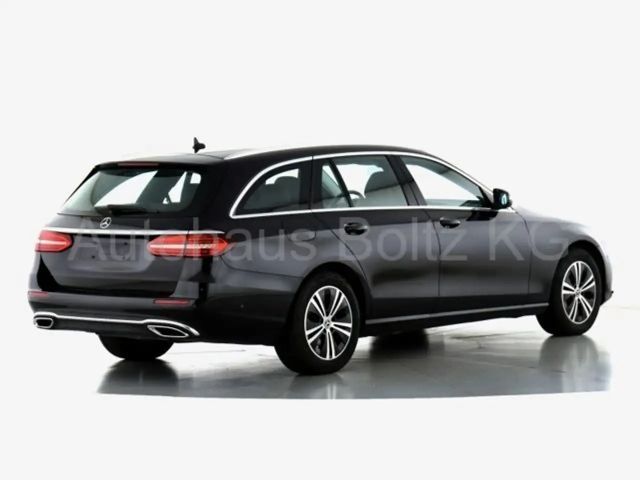 Mercedes-Benz E 220 AVANTGARDE E 220 d Estate