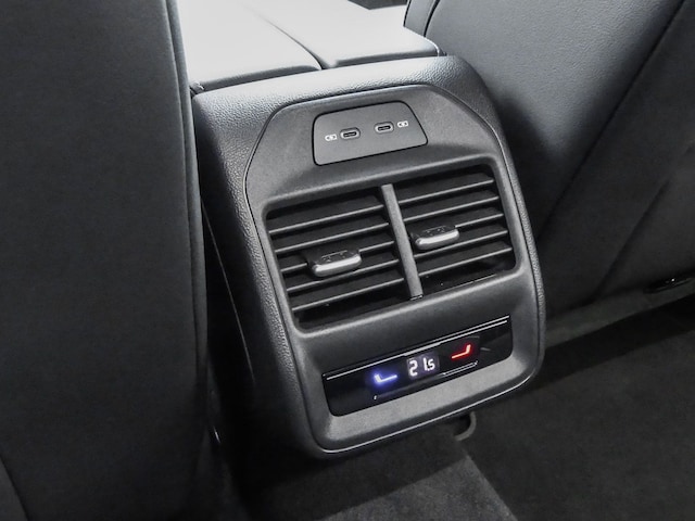 Volkswagen Passat 1.5 TSI Business DSG Variant