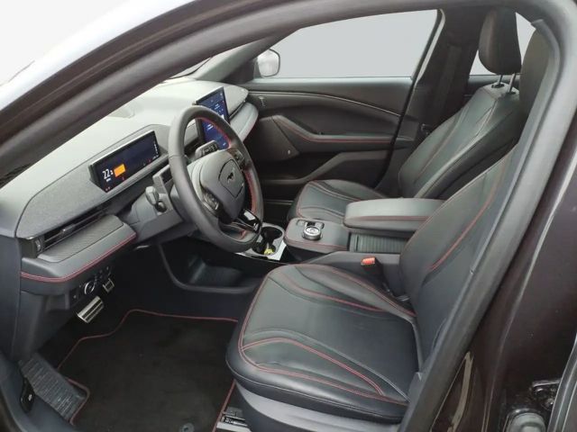 Ford Mustang Mach-E AWD Premium
