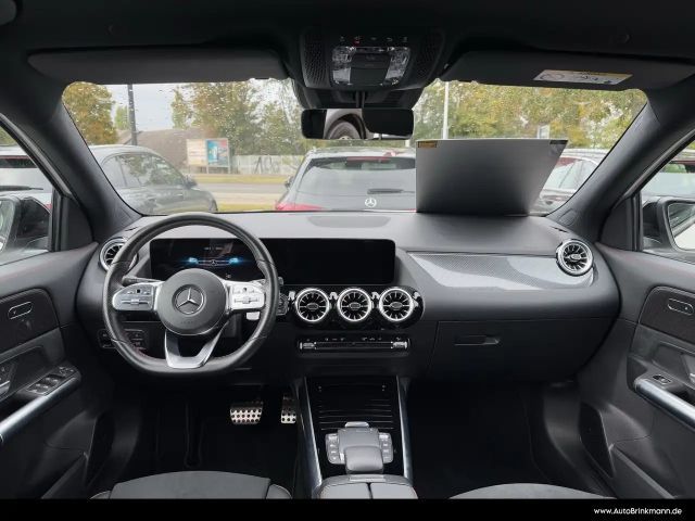 Mercedes-Benz GLA 200 AMG Line