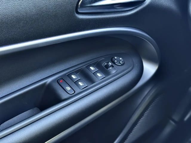 Jeep Avenger 1.2 e-Hybrid 4xe Upland AUT