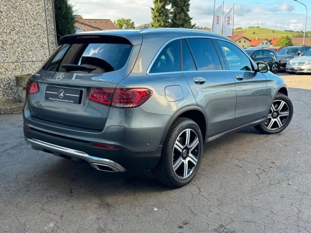 Mercedes-Benz GLC 300 4MATIC GLC 300 e