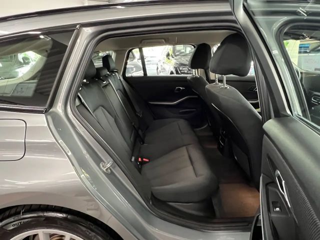 BMW 318 318d Touring