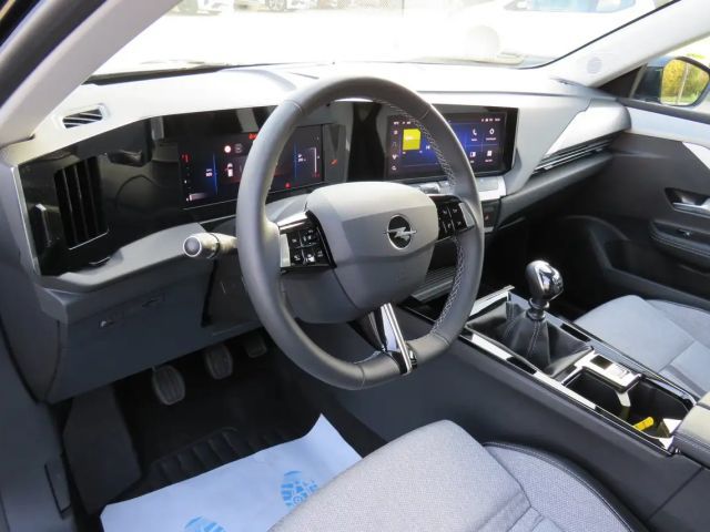 Opel Astra Business Elegance