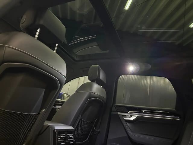 Volkswagen Touareg IQ.Drive R-Line