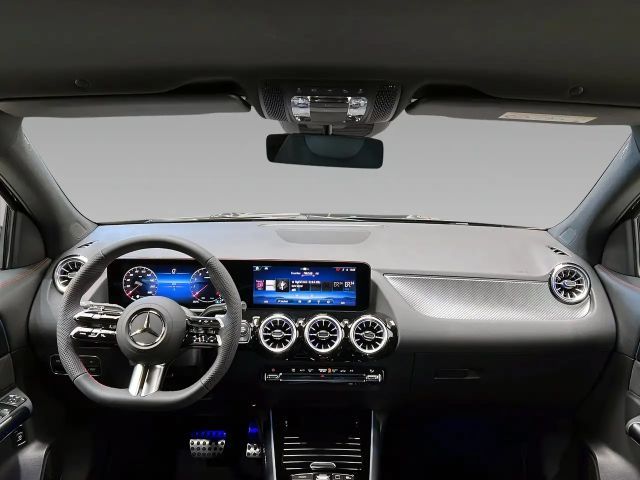 Mercedes-Benz GLA 200 AMG Line