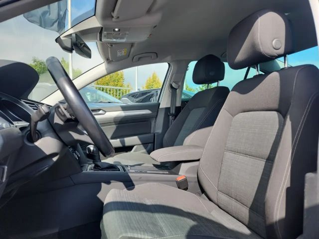 Volkswagen Passat 1.5 TSI BMT Business