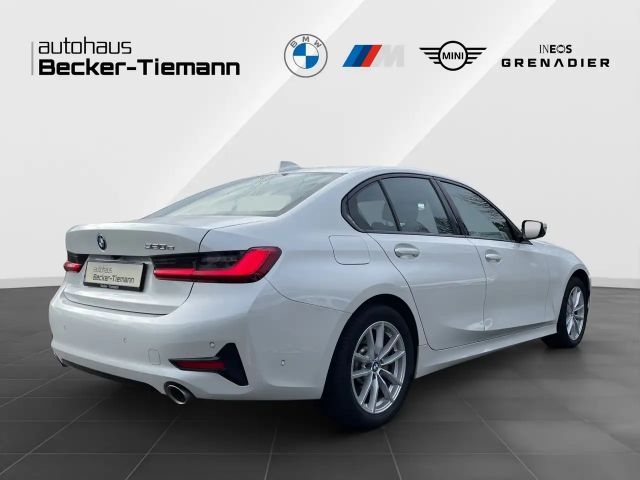 BMW 320 320e Sedan Sport Line