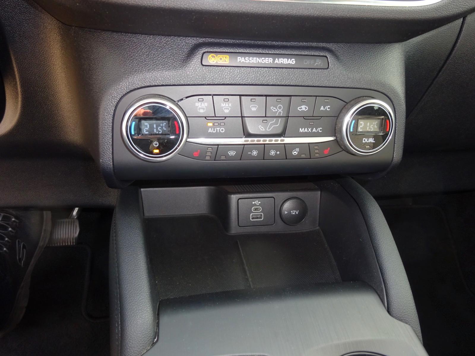 Ford Kuga Hybrid Plug in Hybrid Titanium