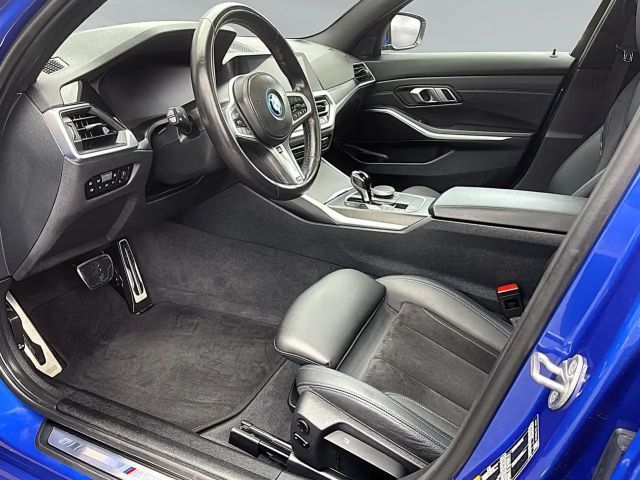 BMW 330 330e M-Sport Touring xDrive