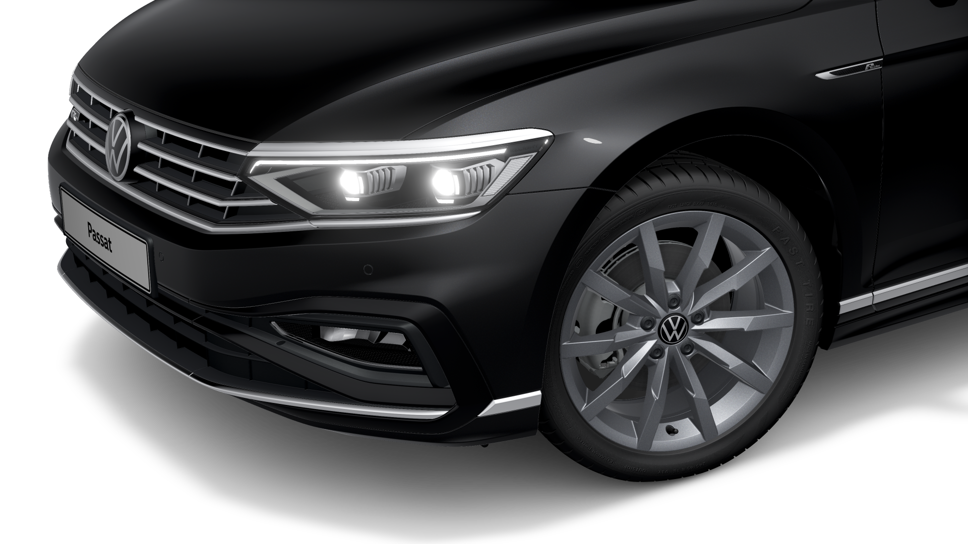 Volkswagen Passat Elegance R-Line