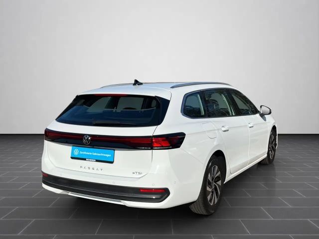 Volkswagen Passat 1.5 eTSI Business Variant