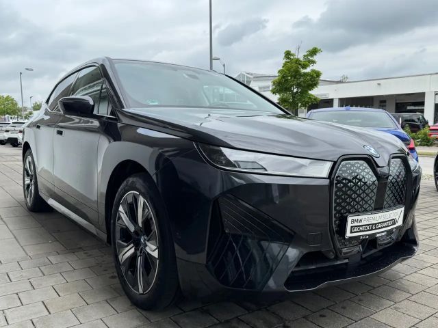 BMW iX xDrive50