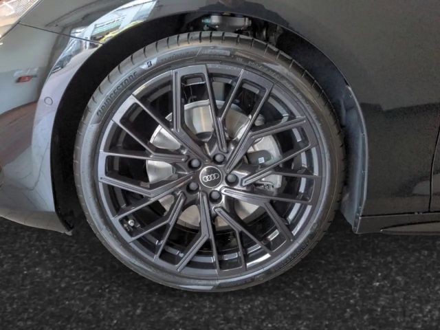 Audi A6 Avant Quattro S-Tronic