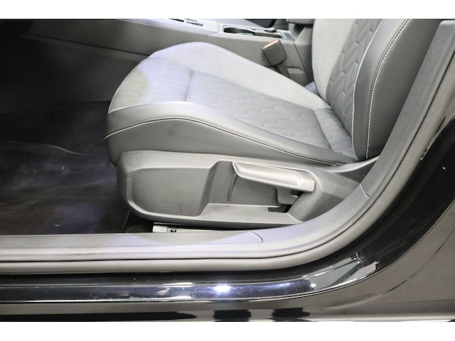 Volkswagen Golf 1.5 eTSI DSG Golf VIII