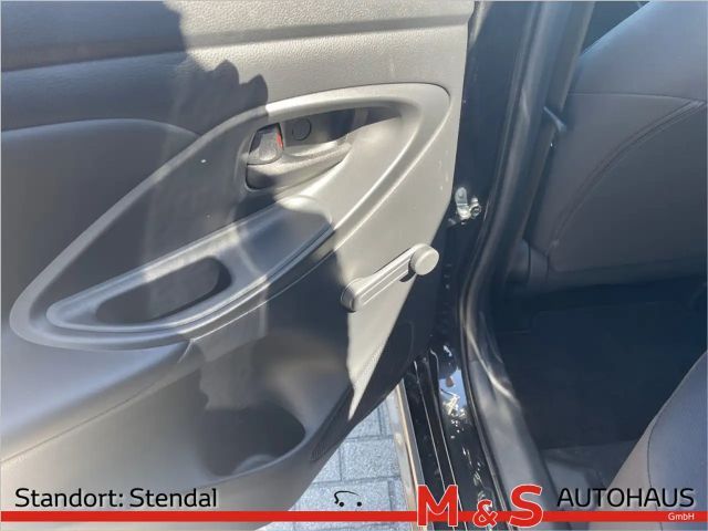 Toyota Yaris 1.0 VVT-i Basis