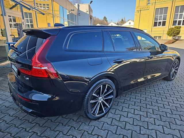 Volvo V60 AWD Dark Plus T6