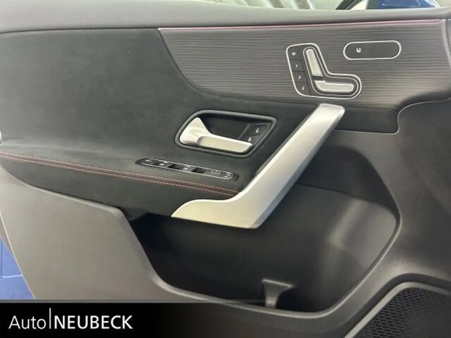 Mercedes-Benz A 220 A 220 d AMG Line